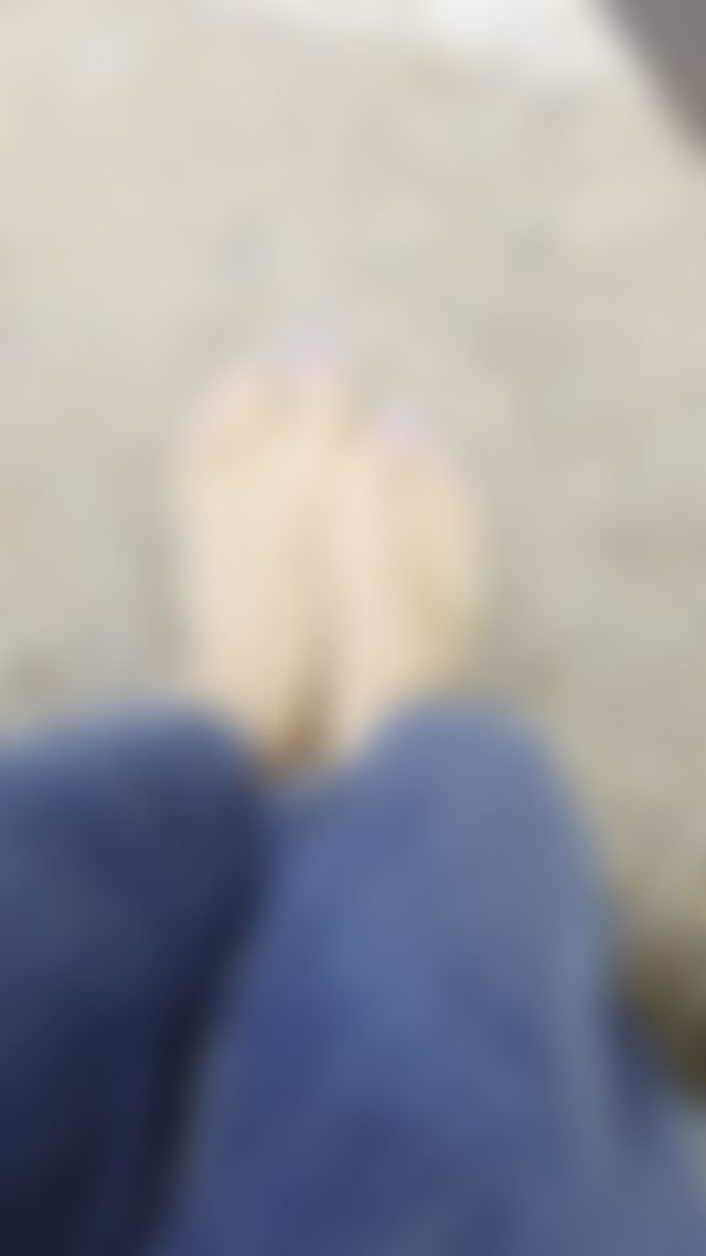 Salty toes...who wants a lick? 👅👣