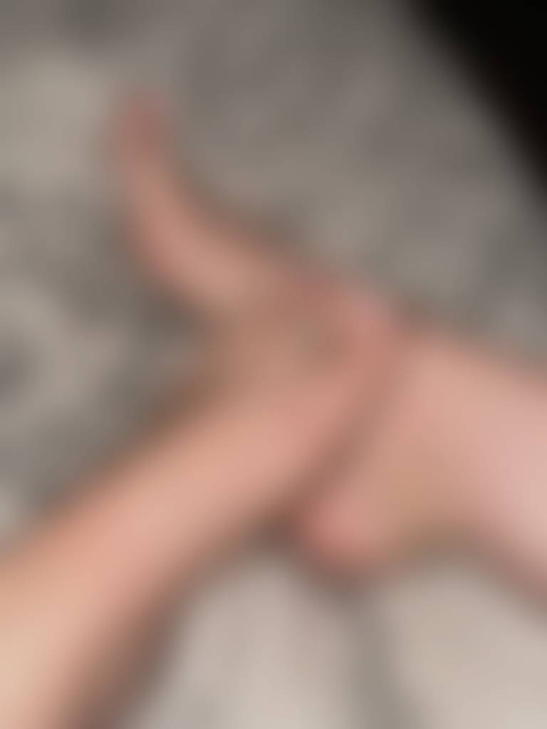 Do you like my new toe ring? ;)