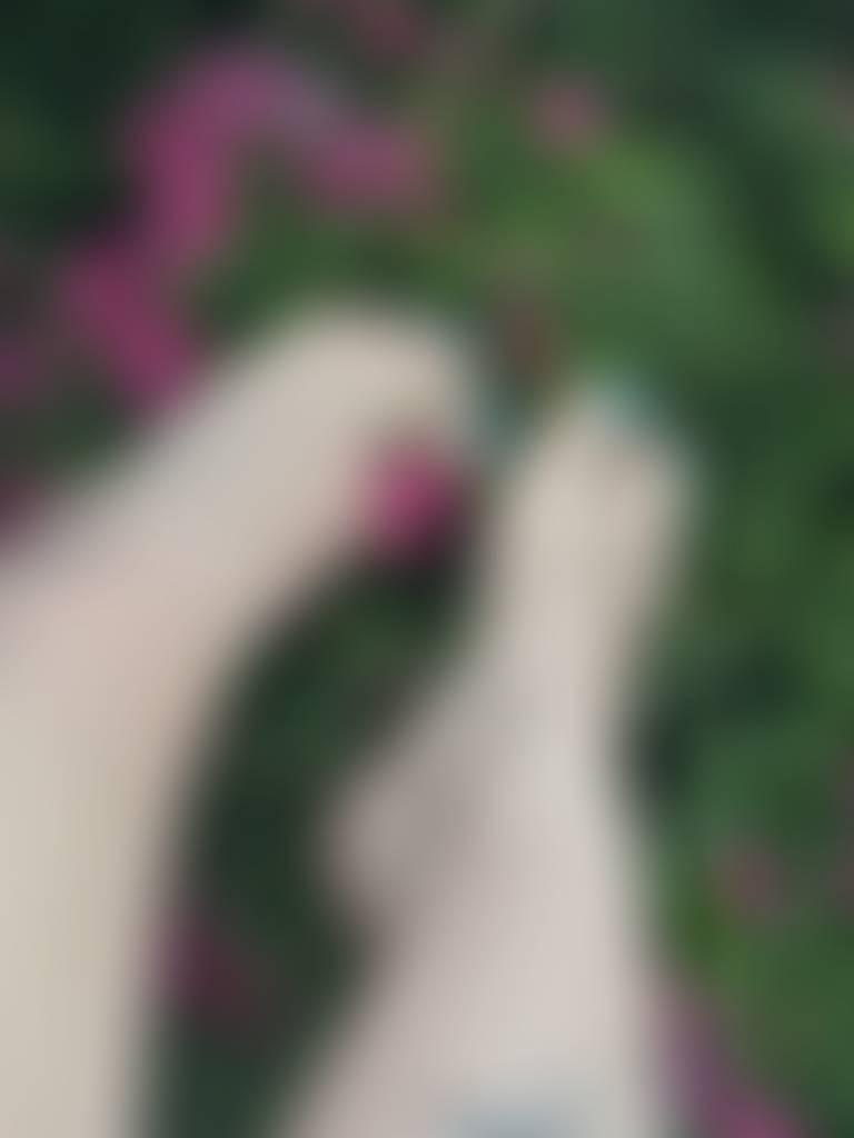 open to customs 🌺😘