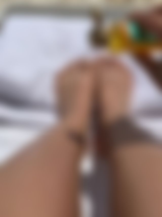 I put on a little oil to make my feet glow under the sun with that Caribbean tan look that