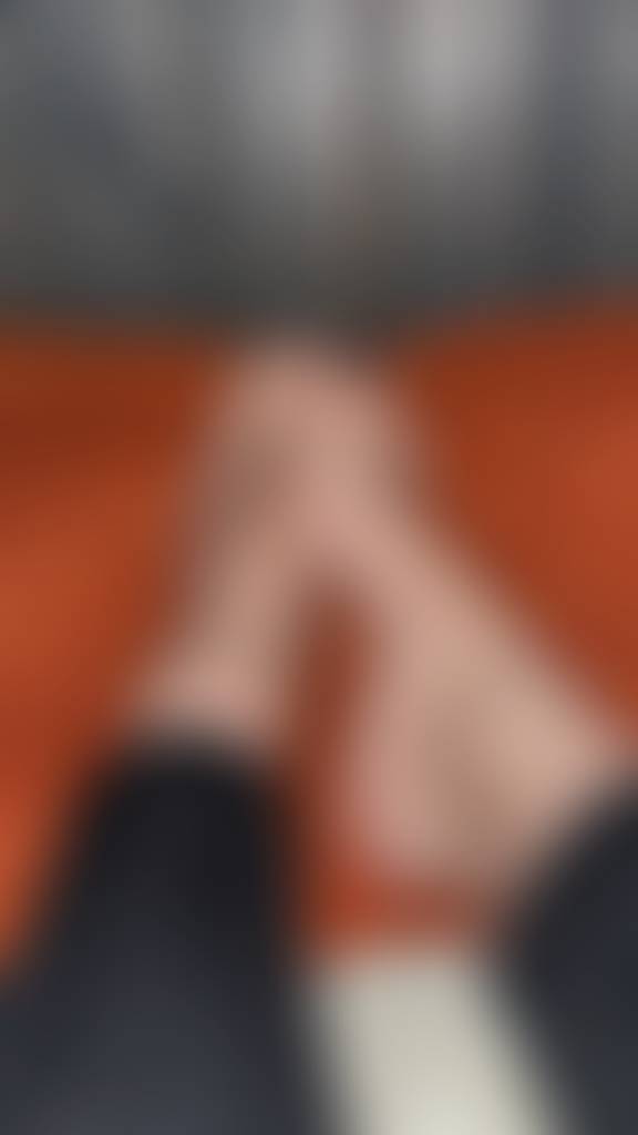 Where your head rests? I think so :) dream about these feet😍