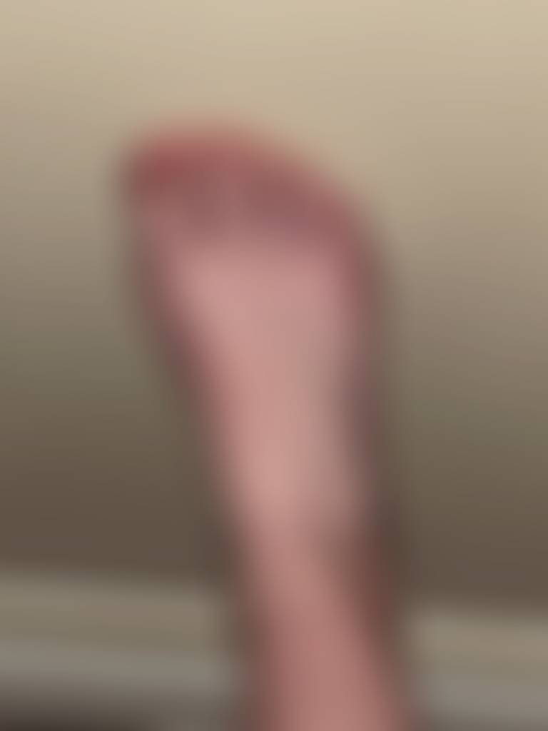 Play with my feet? 🦶