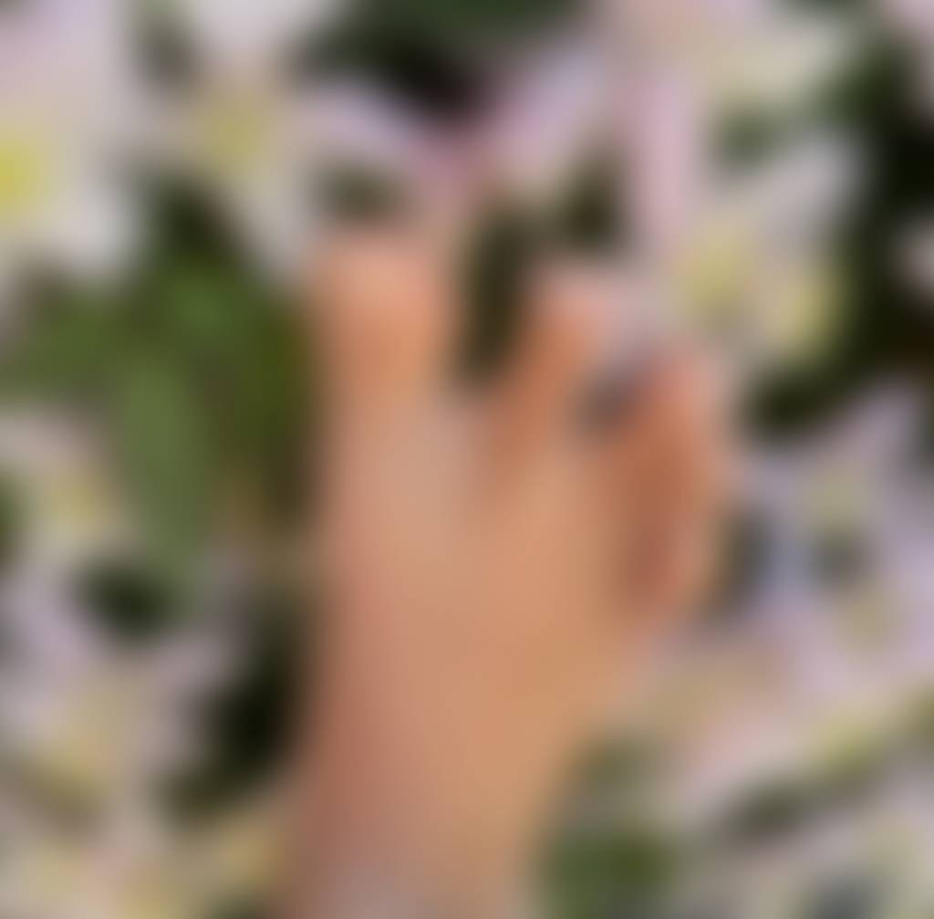 Post#1 Soft petals or wild grass… where should my toes wander next? 👣🔥 Tell me your favori