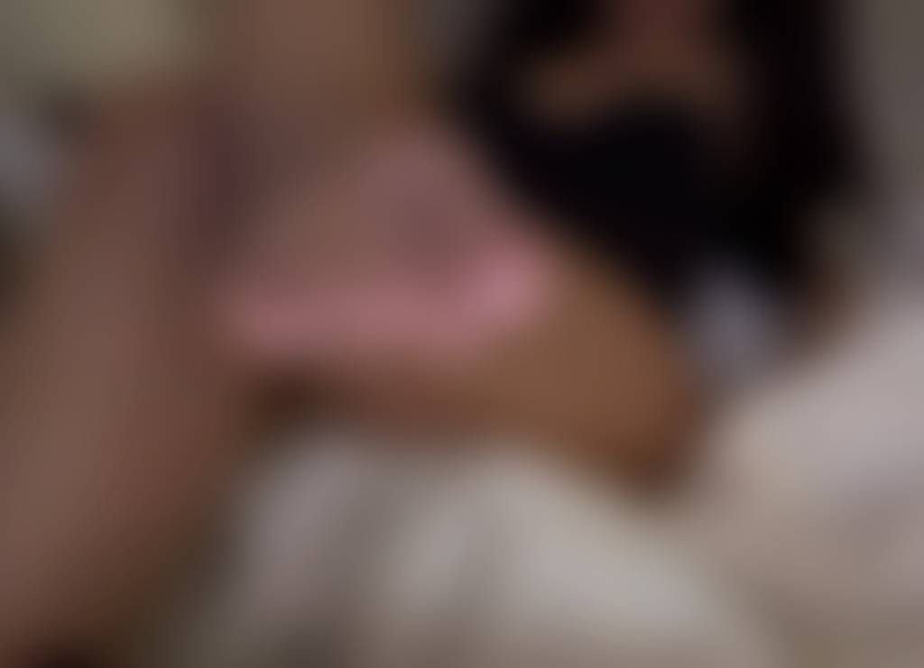 Cum play with me and worship my feet