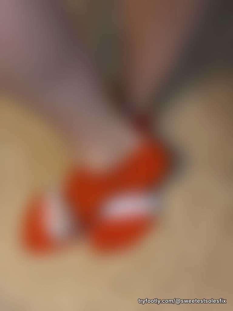 Look how cute my socks are 🤭 Pm me what other socks I should get or if you want them 😜🤭