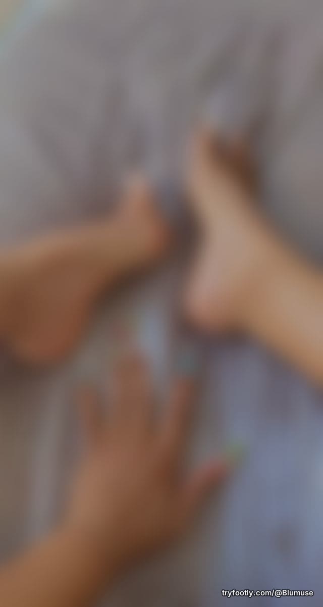 ASMR 😩🥹the sexiesssst toesssssss come see ?