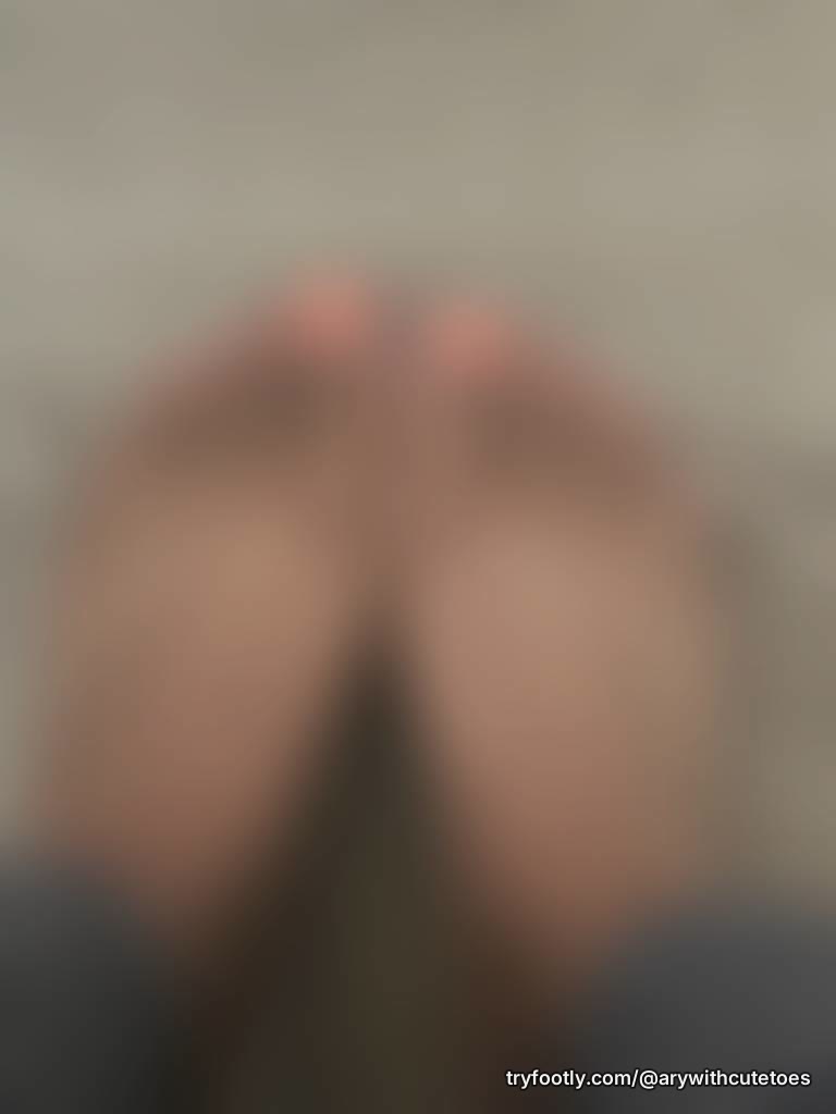Cute Toes 😋