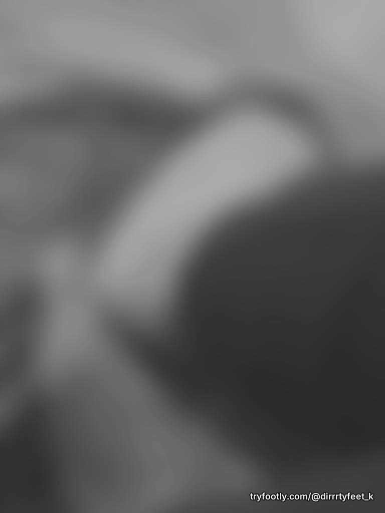B/w tonight…for some old souls ready to chat ✨✨