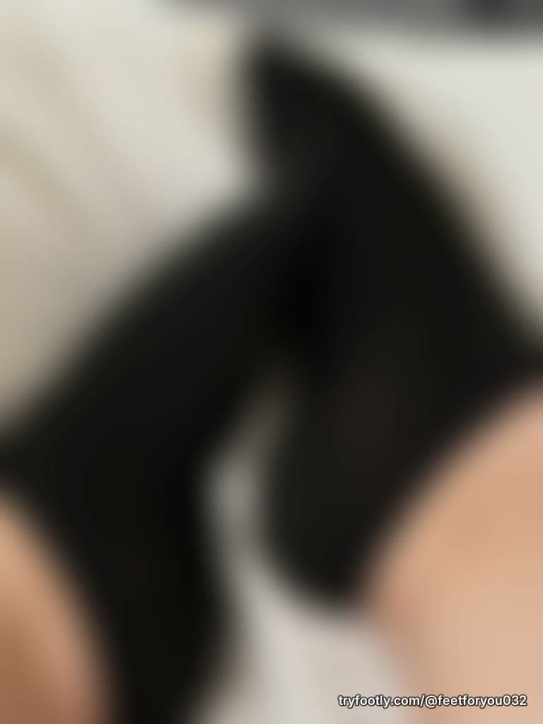 Should the socks stay on… or come off? 👀