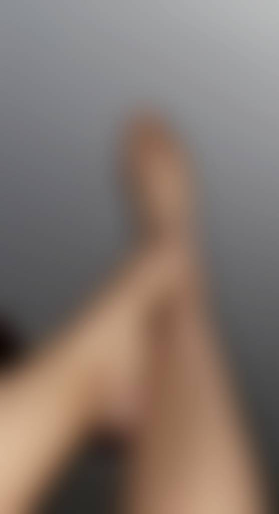 Heyyy y’all I’m new here to the scene! Who wants to be the first to take my foot virginity