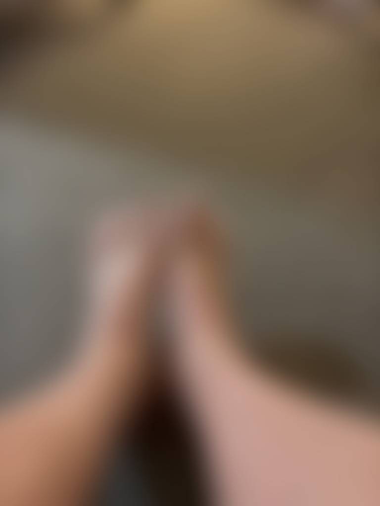 Gay man open to requests for £££. Rate these size 12 feet