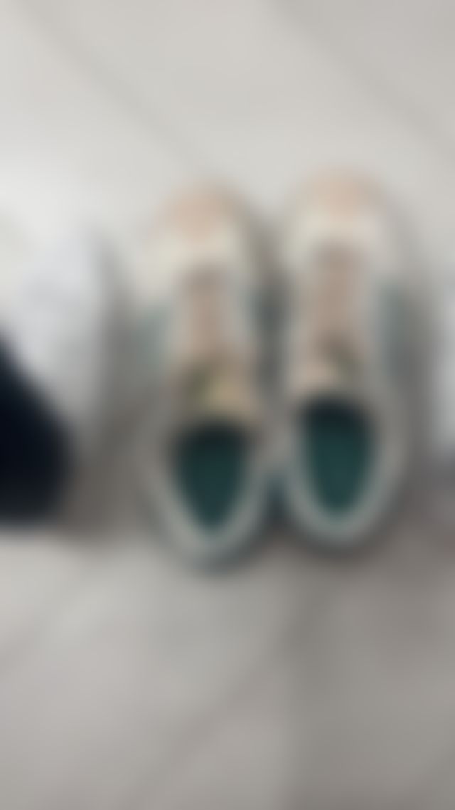 The way my size 11s stretch these tight adidas… you know they’re feeling every inch 👟🖤
