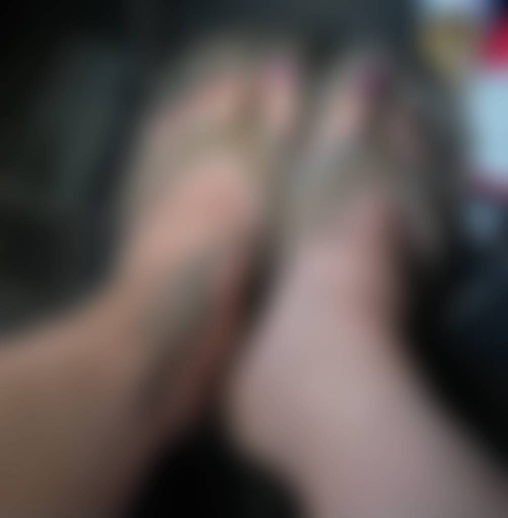 Oh no, dirty toes! When 4WDing goes wrong 😂🤩