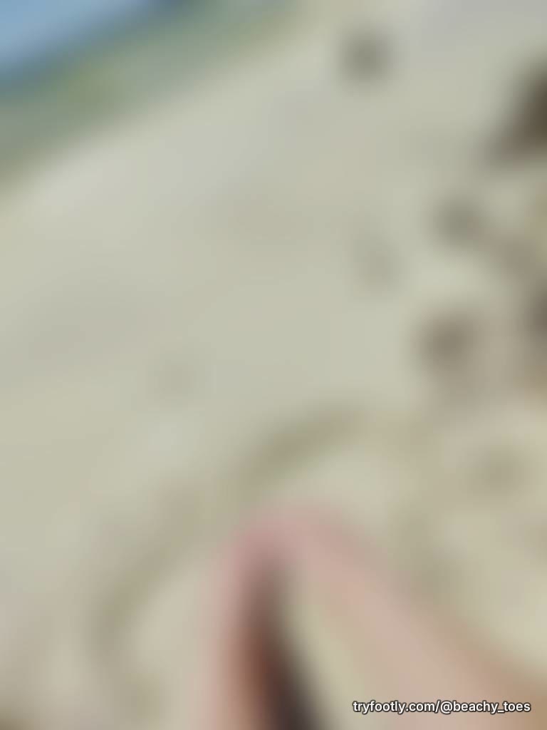 I love my beach toes