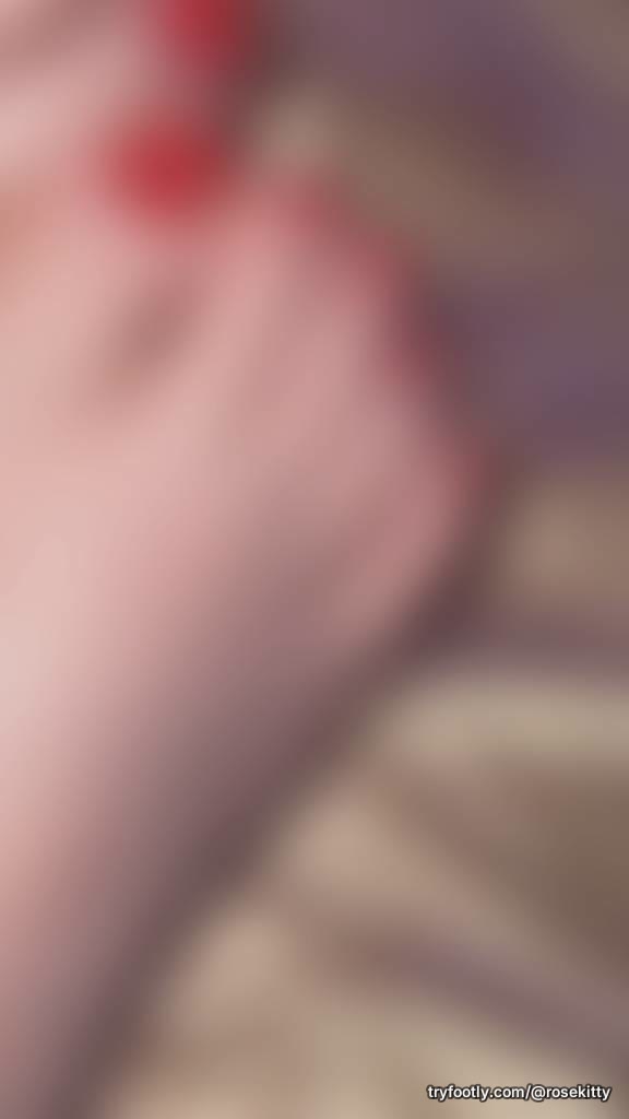 Sneak Peek 👀 ~ Full Picture on my Page ~ Come give me attention😉🫣❤️