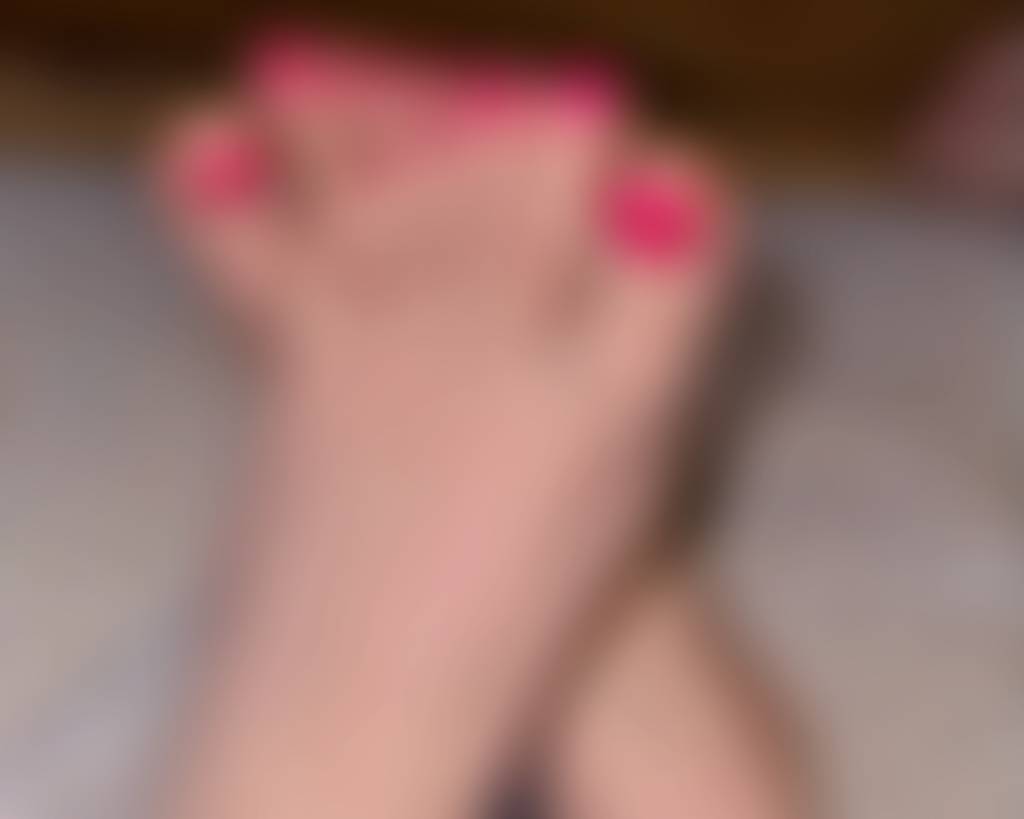 Hello beautiful people, I’m new to this platform and I love to show off my feet, they are 