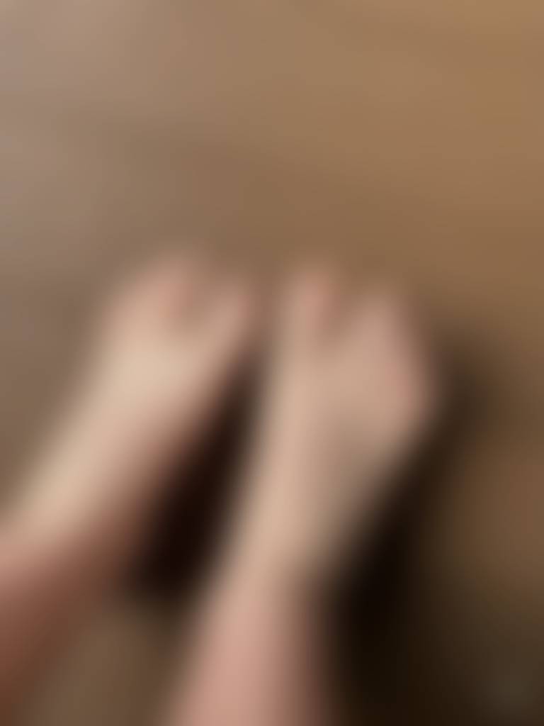 Smoking a blunt with my toes