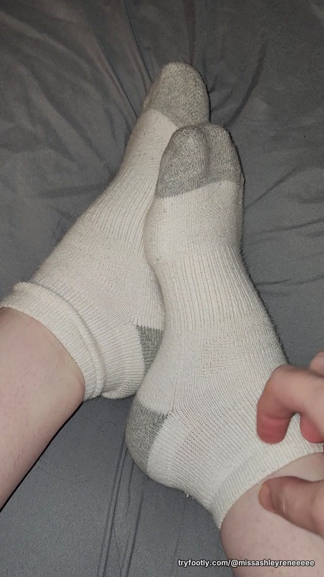 Wore these ones a full 24 hrs. Come an get em 😝 One time $50 tip. Ill ship em next day