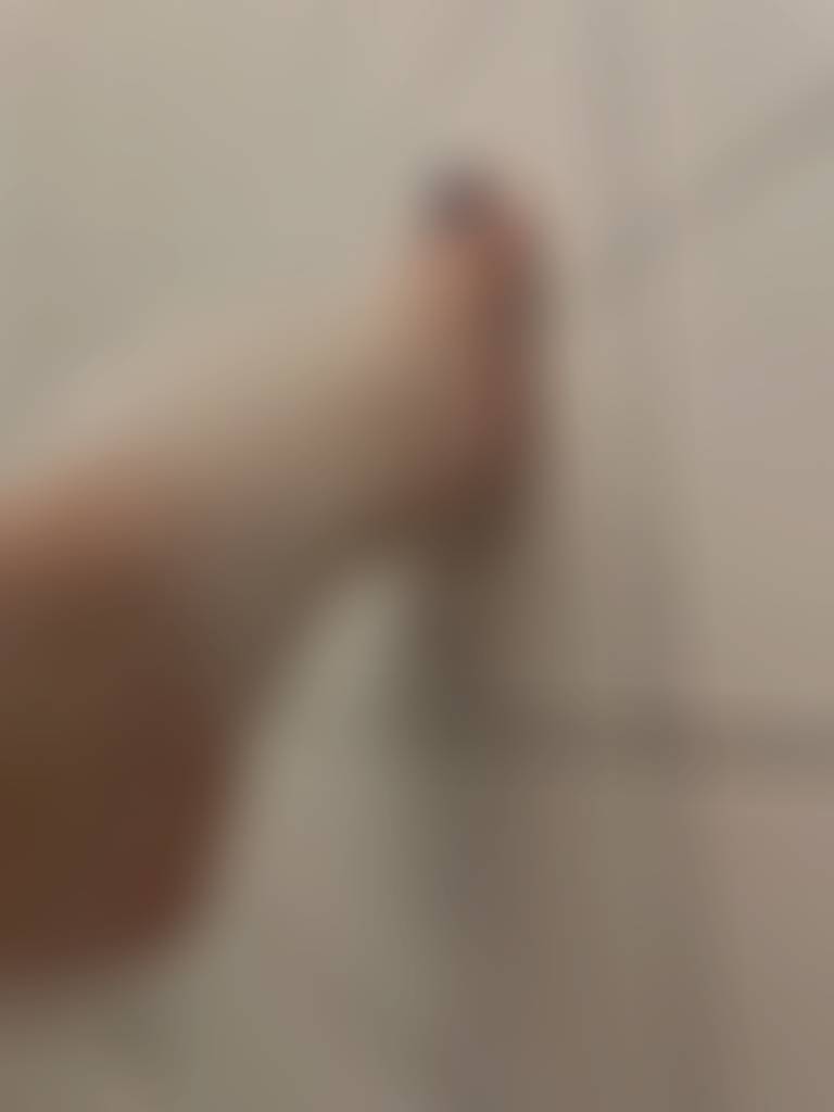 Bath time again with new pedi color. 🥰Posting more privately.