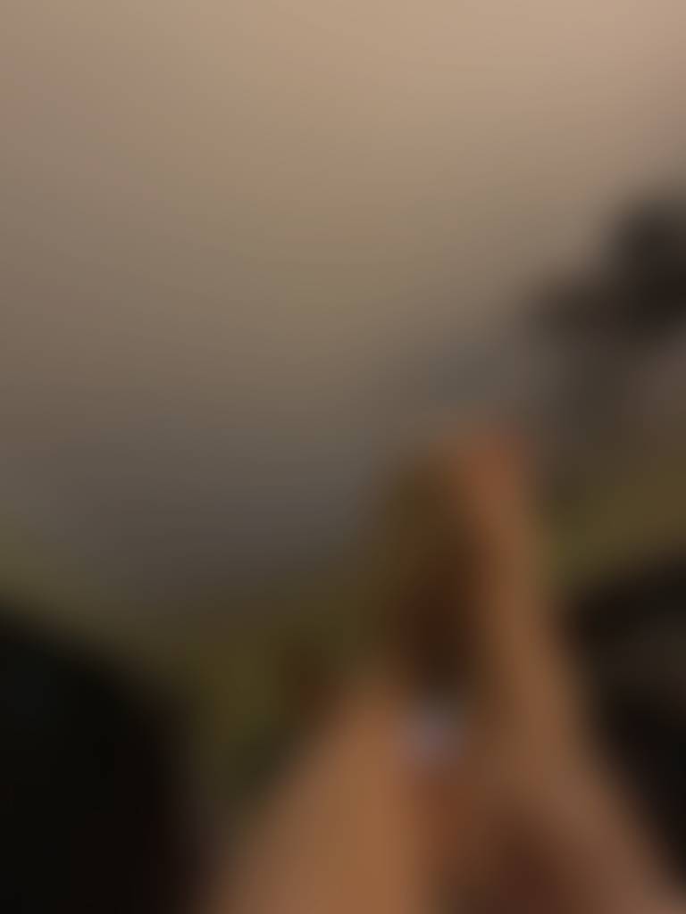 These feet want to play? Lick them 😛