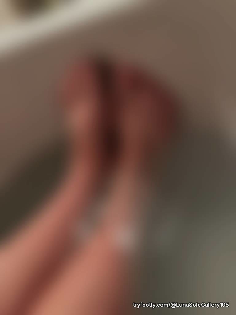 Relaxing bath moment ❤️ Wet feet, soft skin Natural a unedited