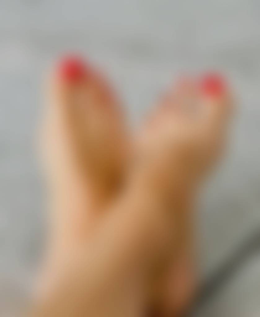 Glossy new red pedicure 💅🏼 What do you think?