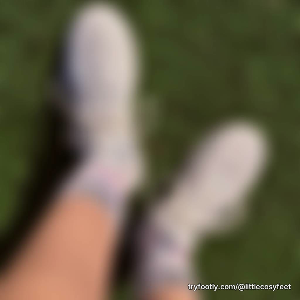 Subscribe if you wanna see these feet strip and more 😉🤫