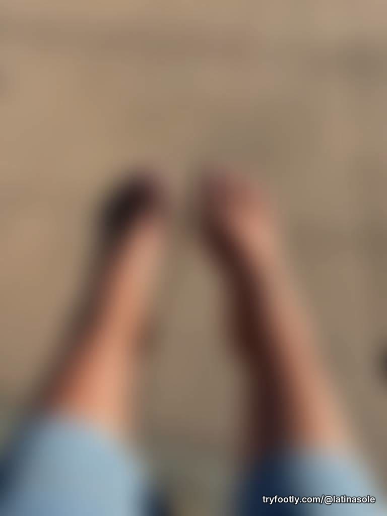 The sun feels so good 🌞👣