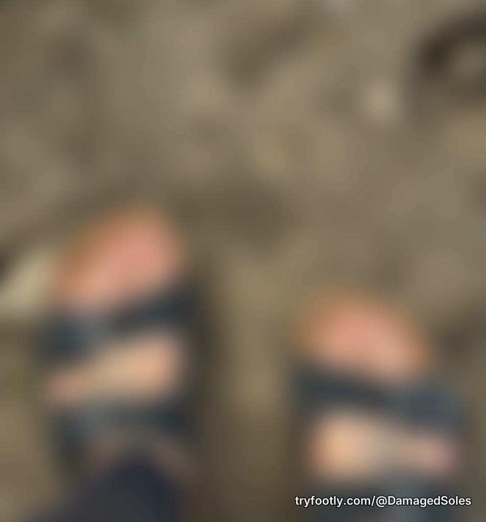 TGIF👣🖤
