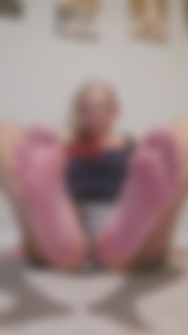 Sharing my soles and wiggling my toes just for you....