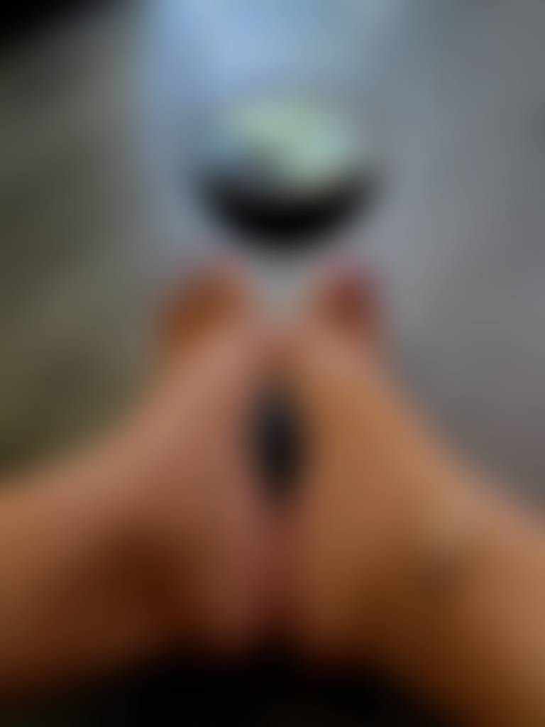 Wine anyone? I myself love a good glass at the end of the day... I love how my feet look h