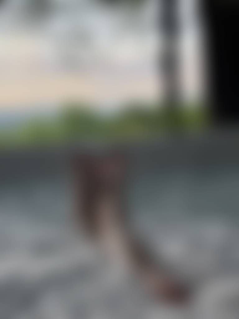 🦶with a view 🫧😘