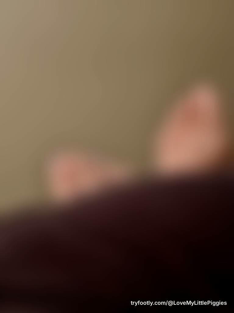 Rate my toes...