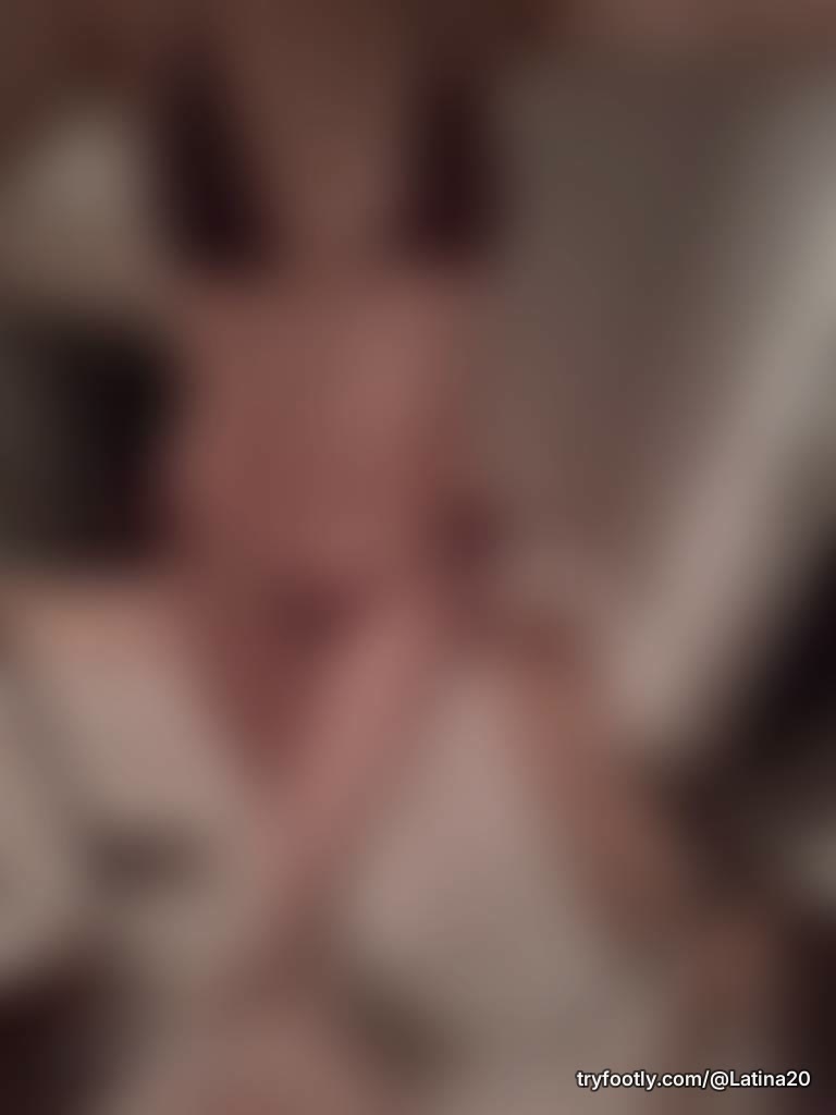 Hi if you want to see more let me know Papi