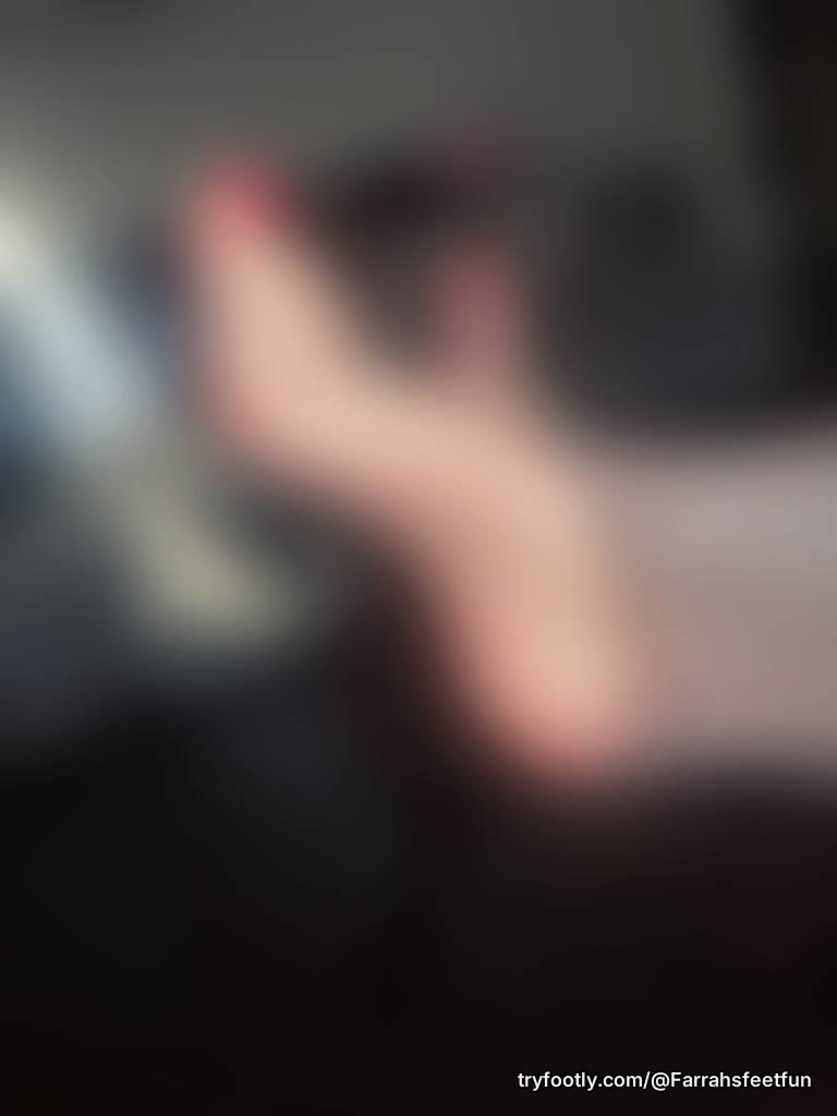 My 1st foot pic !