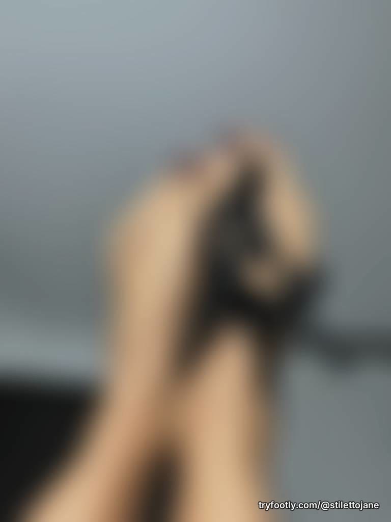 Unlock the Ribbon-Play Teaser from my latest gallery. #toes #tops #polish