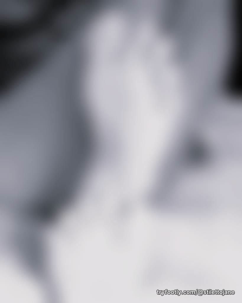 🆓Free Feet Friday🆓 🤪Just thought of something: what there were house calls....like feet-o-