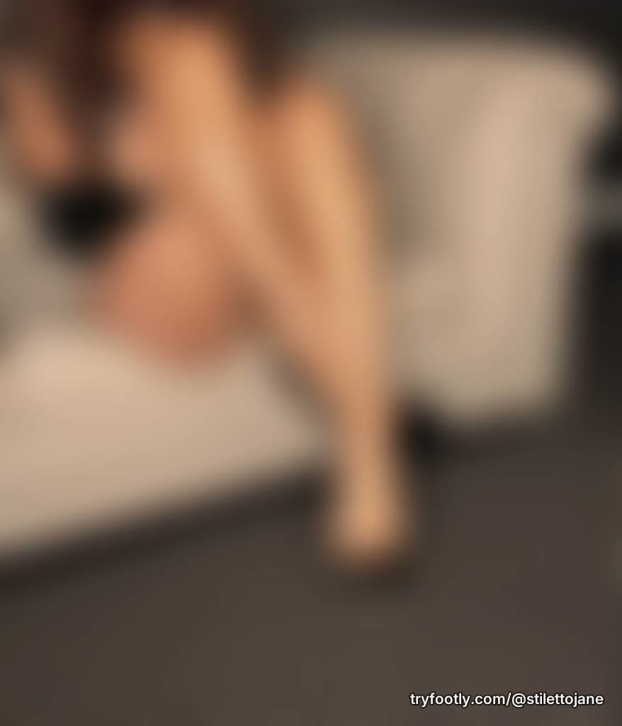 😡Oh no...I hid my feet in these high heels with lingerie....you mad? DM to let me know if 