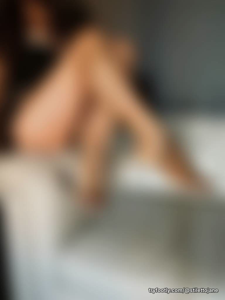 Feet tanned and presented with legs. Tops of feet and a shot of sole. #legs #topsoffeet