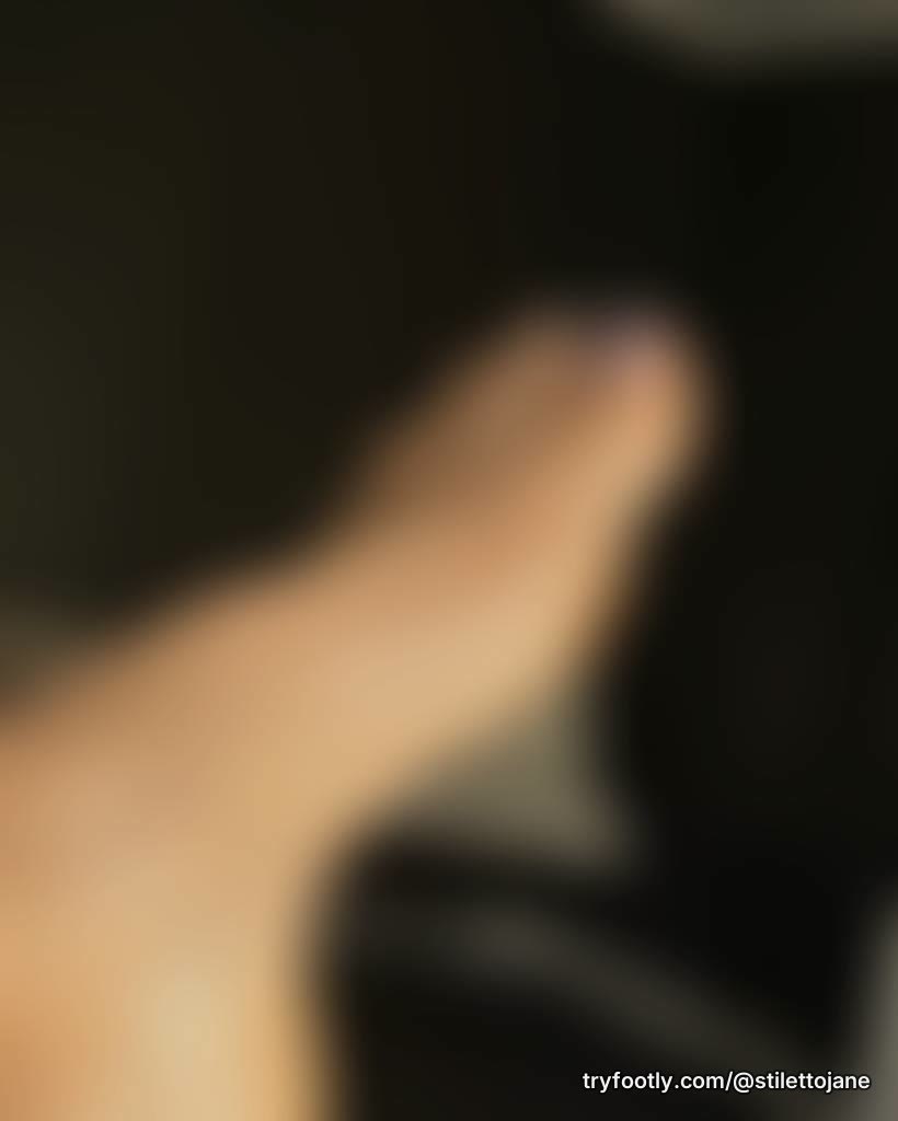FREE TEASER...from tonight's gallery. #toes #tops #wrinkled