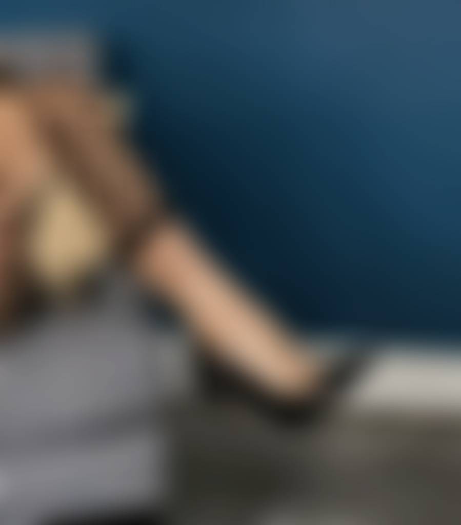 ❓Is it okay if you can't see my smooth feet inside the high heels? Let me know in comments