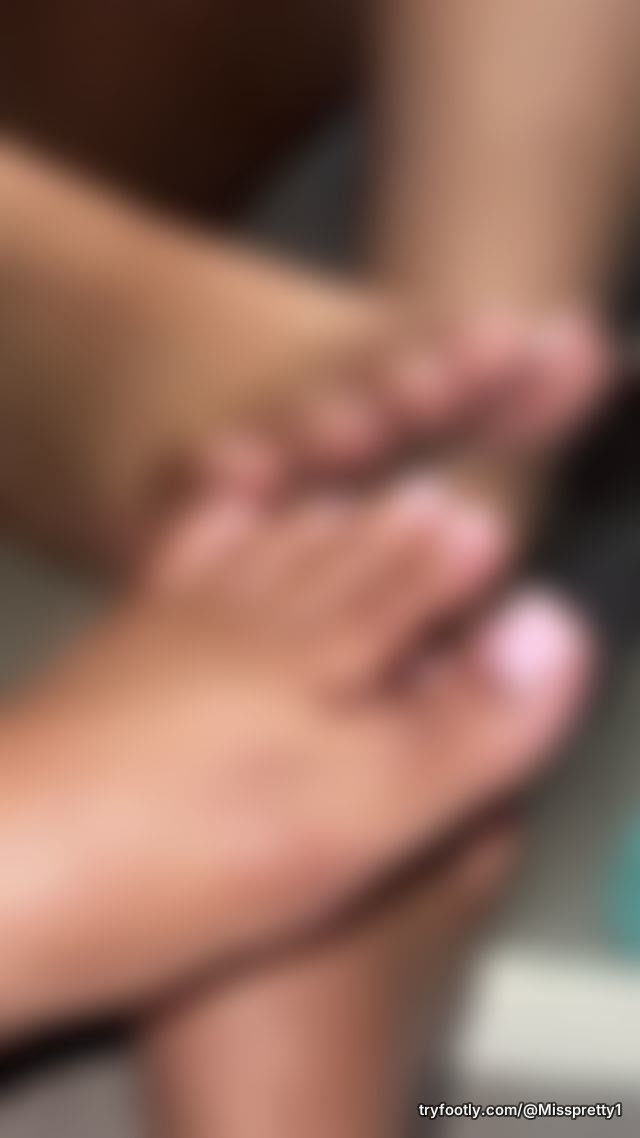 I bet you'll love them right now 💕🦶🏽