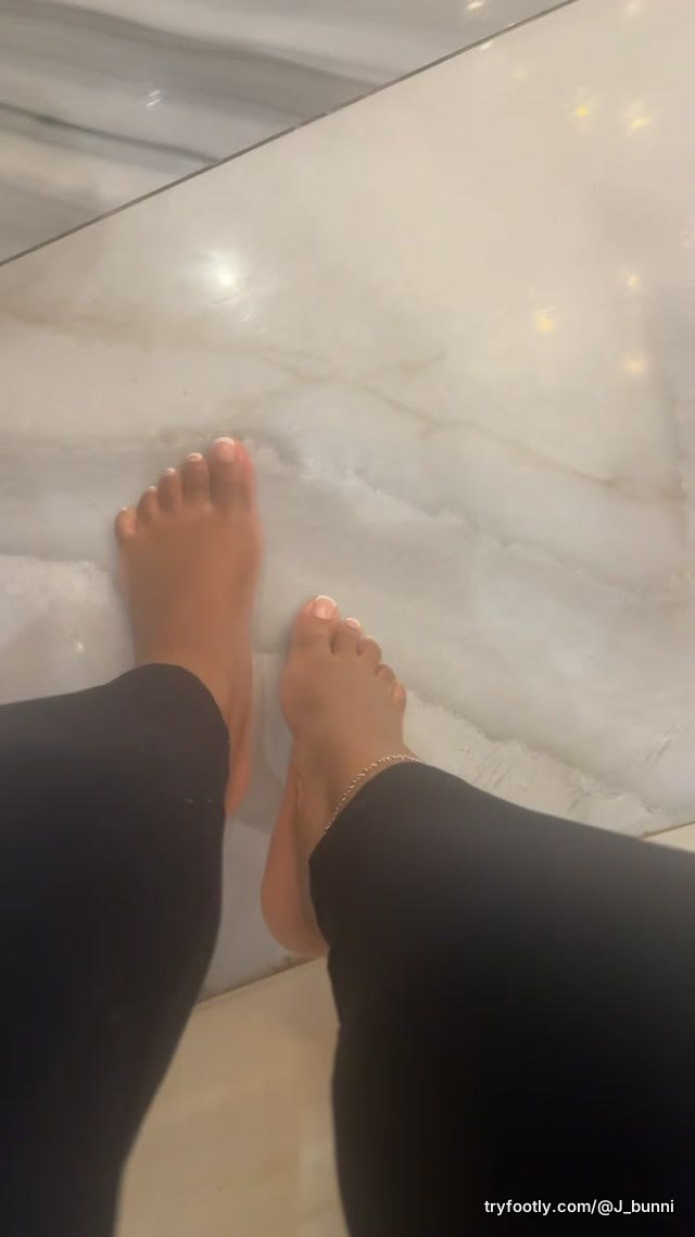 Fresh French pedicure 😘