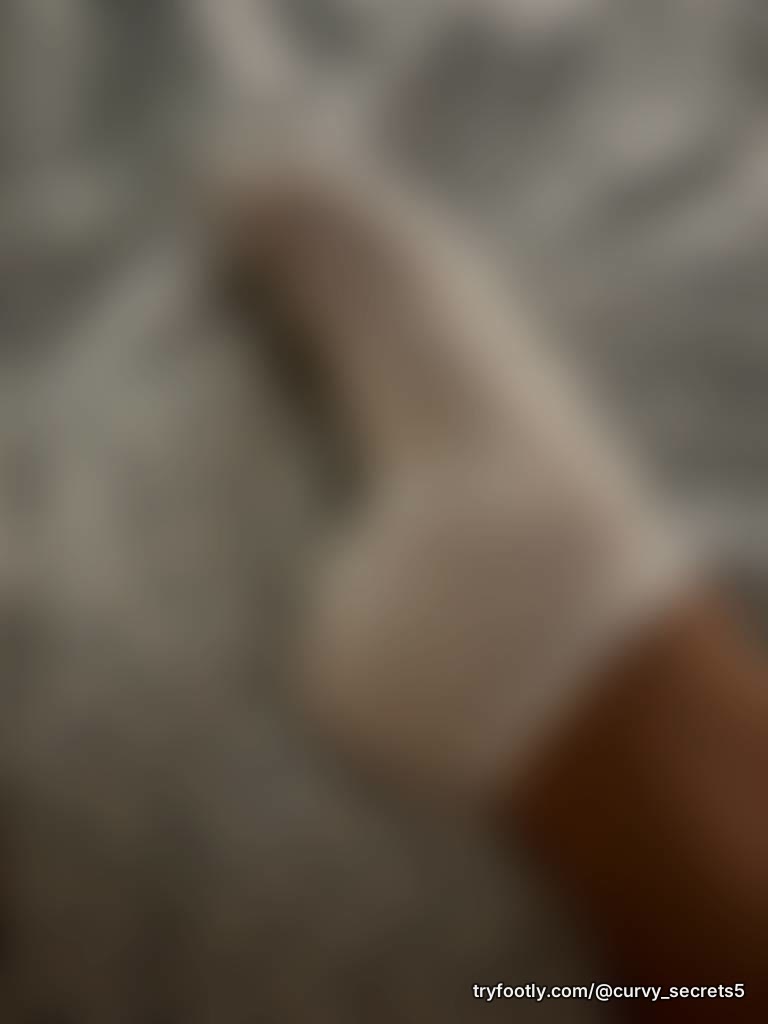 Making them curl just thinking about you. 🤭 Are you going to be a good boy and unlock the 