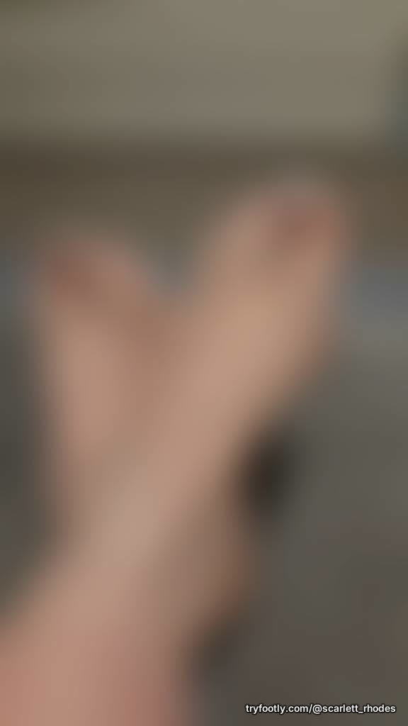 I just love showing off my feet! Come join me to look at them.