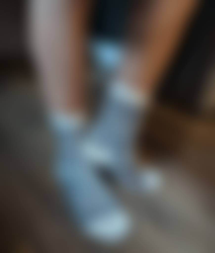 Good morning! Back to simple today... ☺️🧦