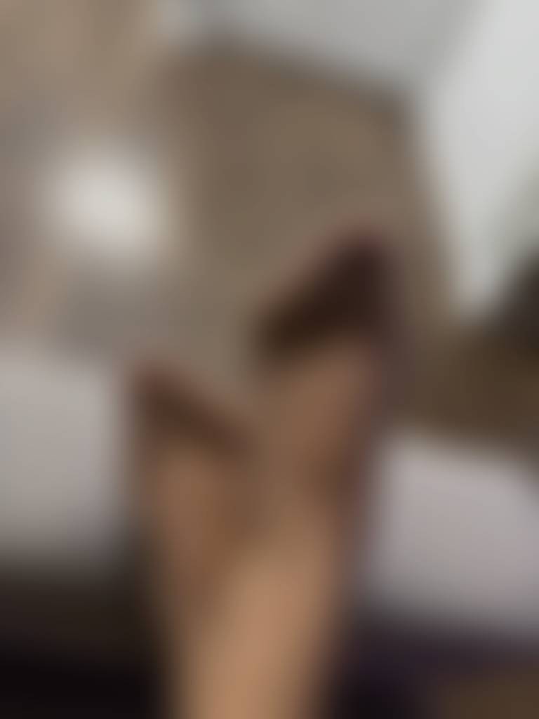 In need of a pedicure 😩😩 who wants to help me get them done 🤭🥰
