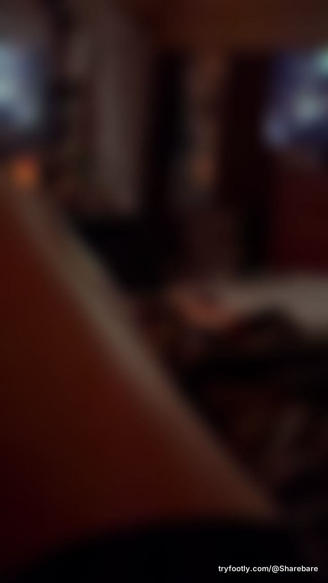 Cum on boys take a peek!