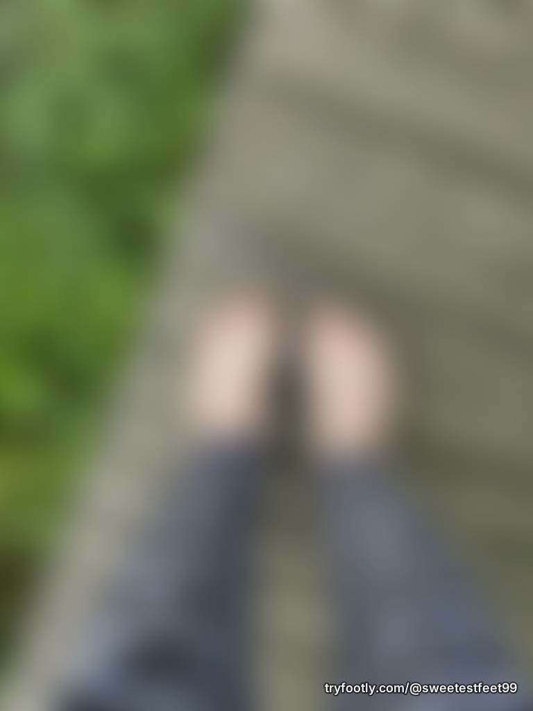 Do you like clean or dirty toes??