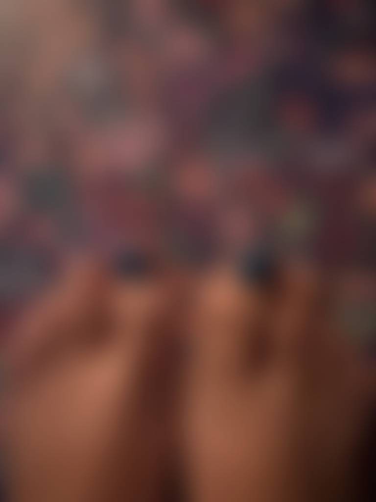 Just wanted to share my teal piggies lol, little sneak peak~